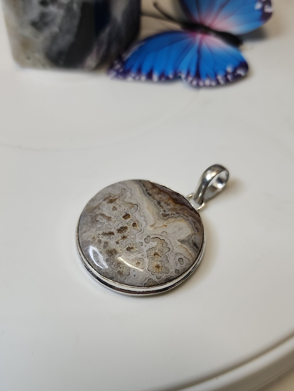 Gray Agate Round Pendant Necklace